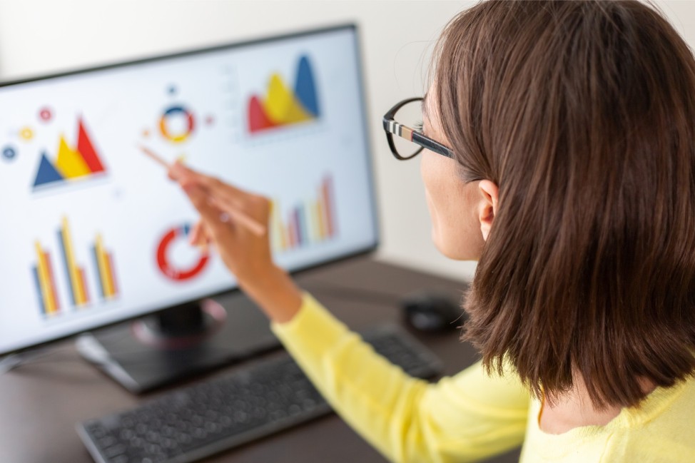 Controla los procesos administrativos en tiempo real