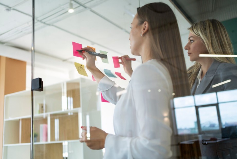 La digitalización es clave en el onboarding de empresas con alta rotación