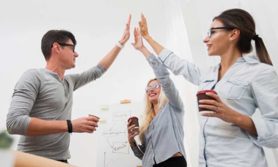 Beneficios de mejorar la experiencia del colaborador